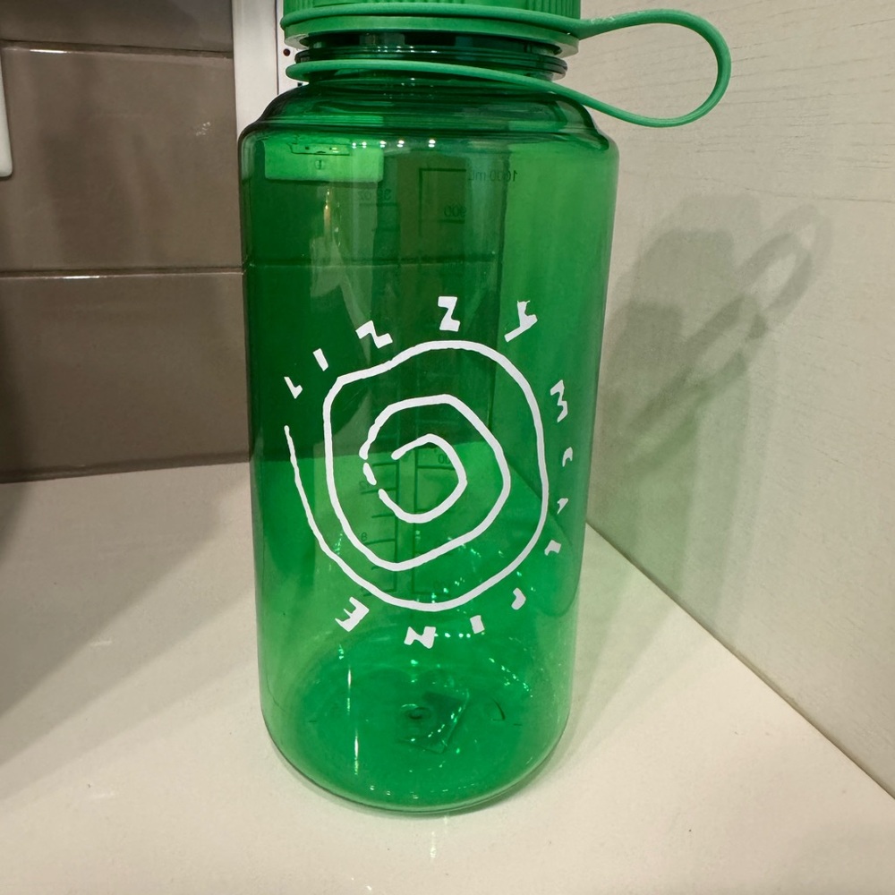 Lizzy McAlpine 32oz Water Bottle - Picture 2 of 6